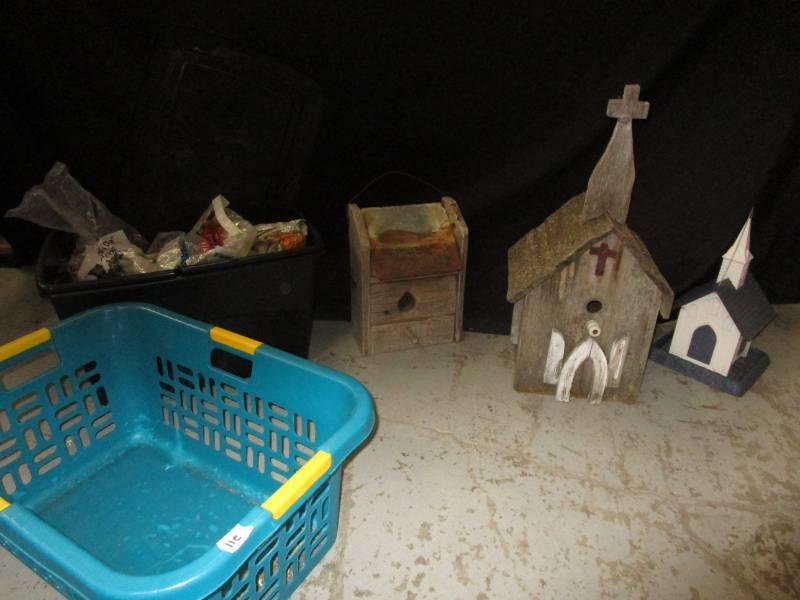 lot 88 image: Bird Houses and Bird Seed and Corn