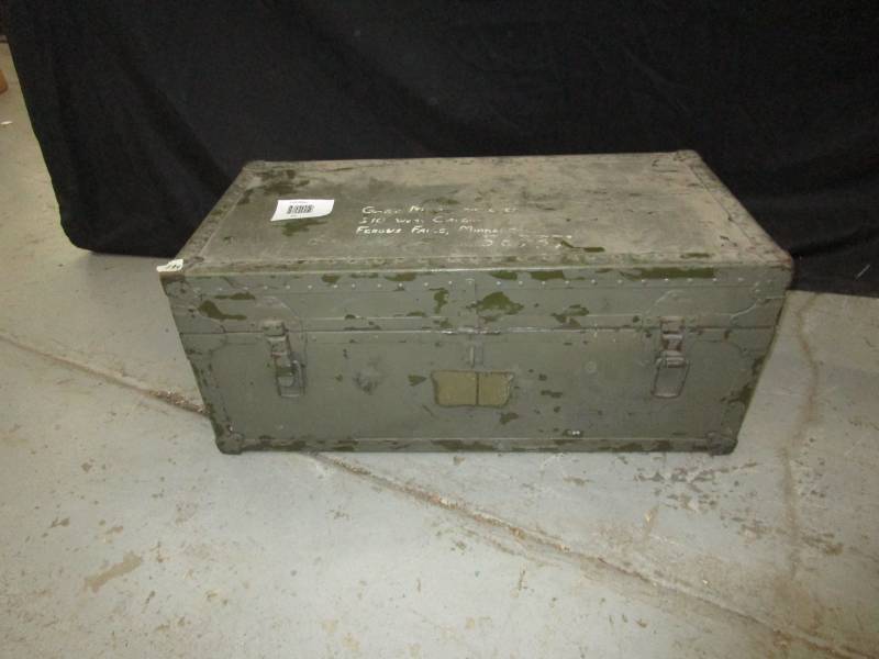 lot 95 image: Vintage Trunk