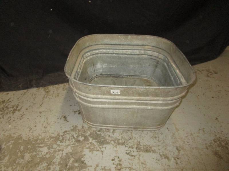 lot 120 image: Wash Tub