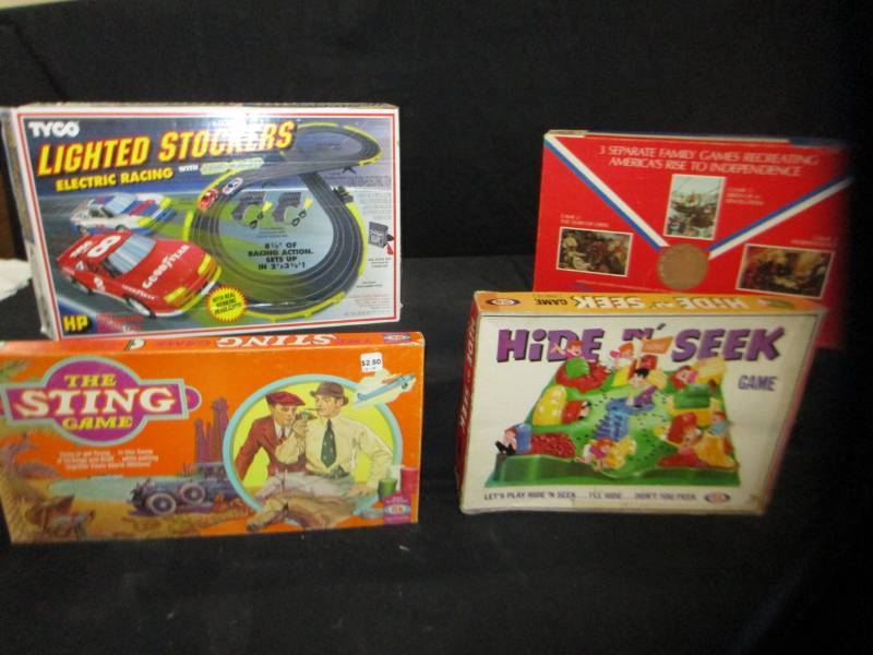 lot 137 image: Bicentennial Games, Hide and Seek, Sting, Lighted Stockers Games