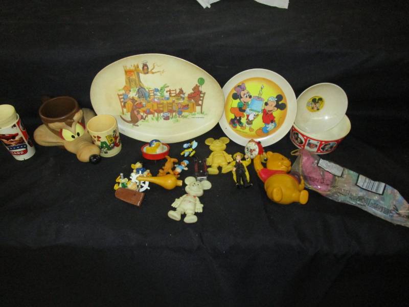 lot 144 image: Antique Winnie the Pooh and Mickey Mouse Plates