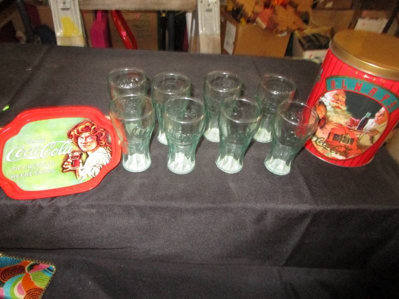 lot 146 image: Coca-Cola Cups (8)