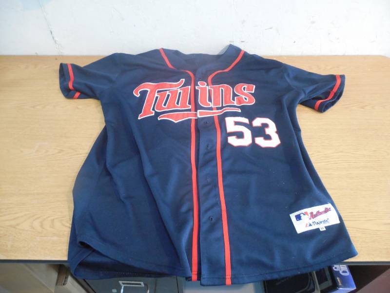 lot 5 image: Minnesota Twins Nick Blackburn Jersey Size 54