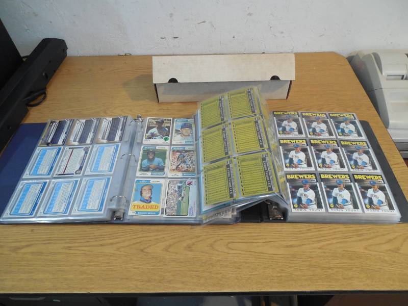 lot 25 image: MASSIVE BASEBALL CARD COLLECTION