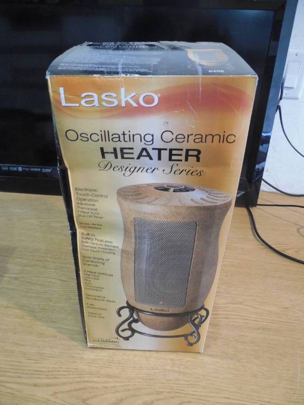 lot 35 image: Lasko Designer Series Oscillating Heater
