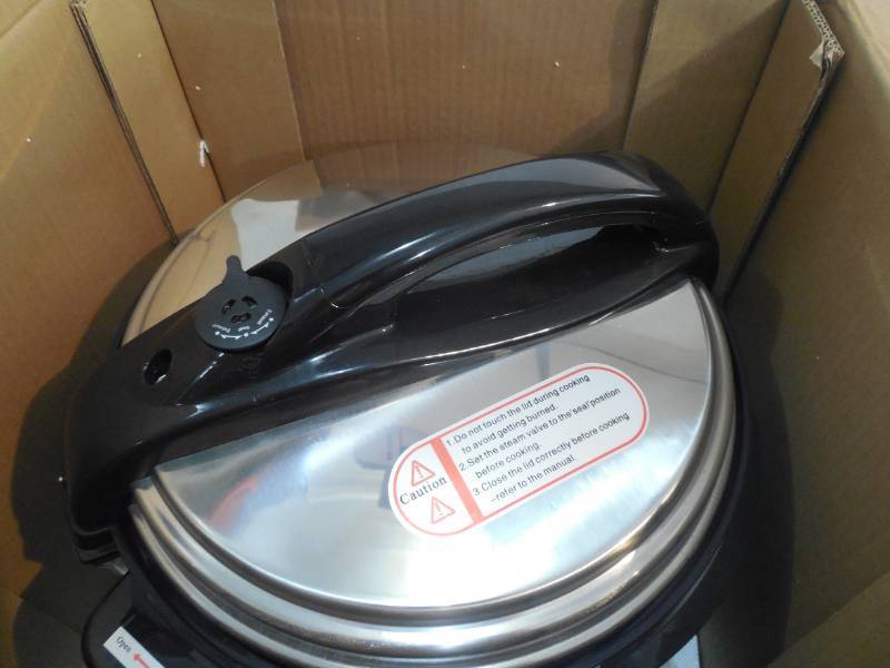 Chef s Mark 10 Qt. Electric Pressure Cooker with Slow Cook