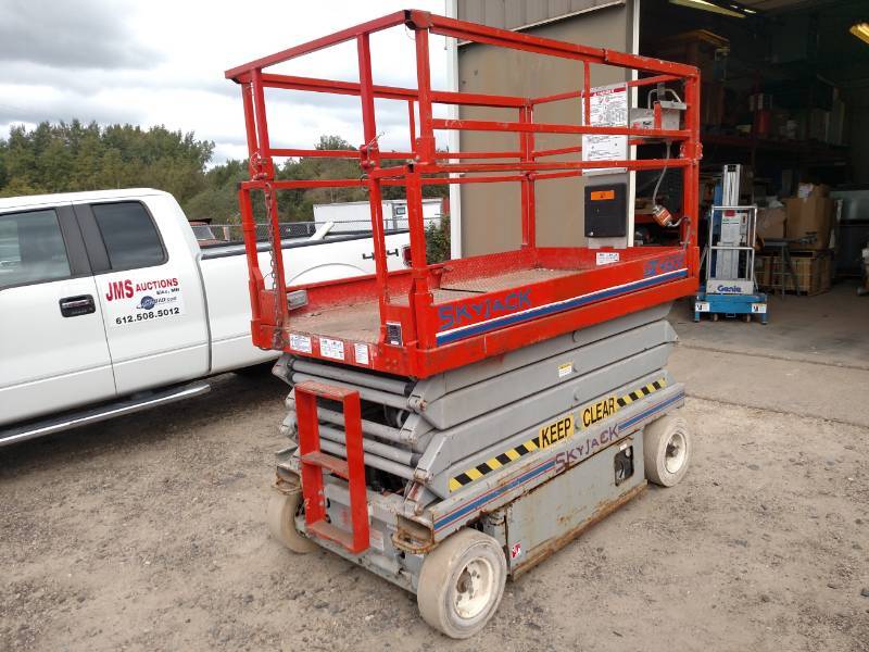 Skyjack Model 4626 Scissor Lift, 46...