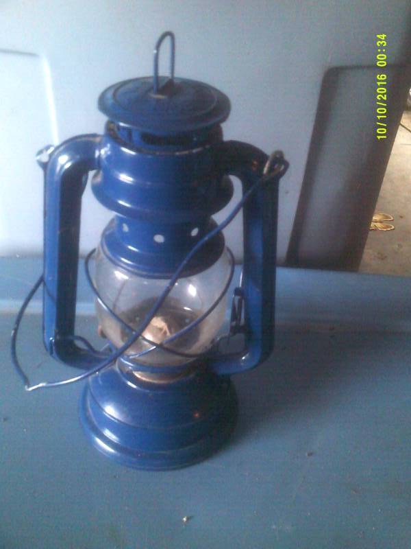 COLLECTIBLR LANTERN
