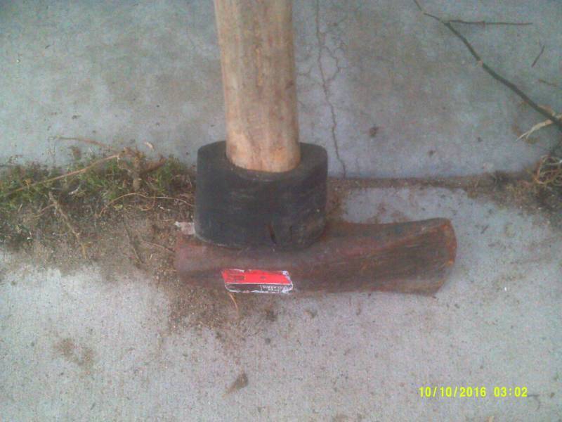 HEAVY DUTY AXE