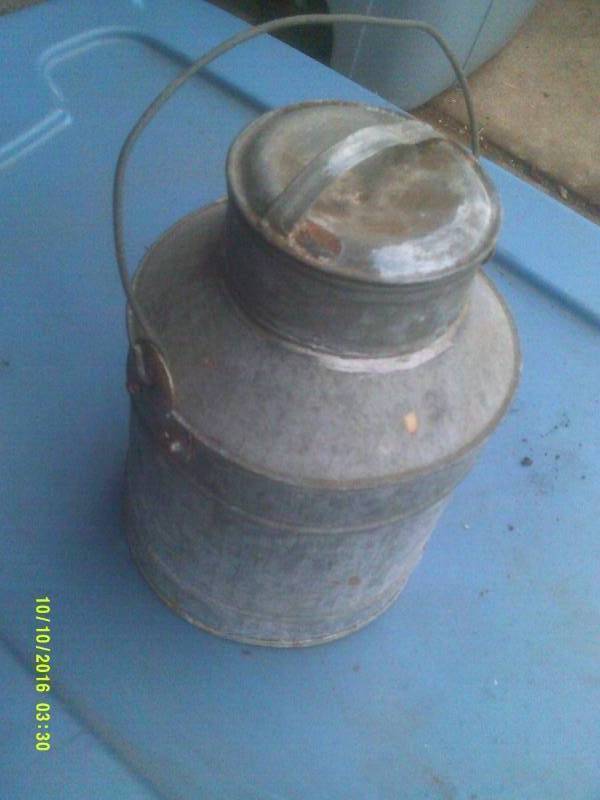 ANTIQUE  NUMBER 3 METAL CREAM CAN