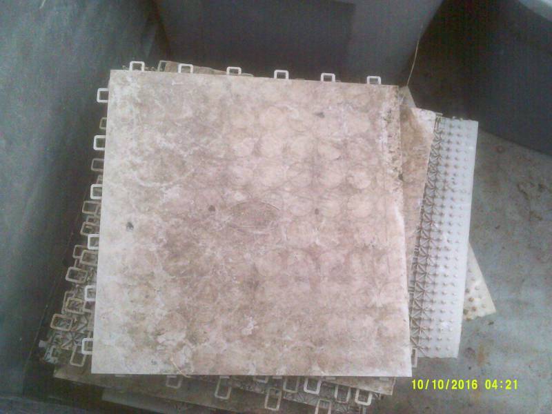 103 PC INTERLOCKING SQUARE FLOORING