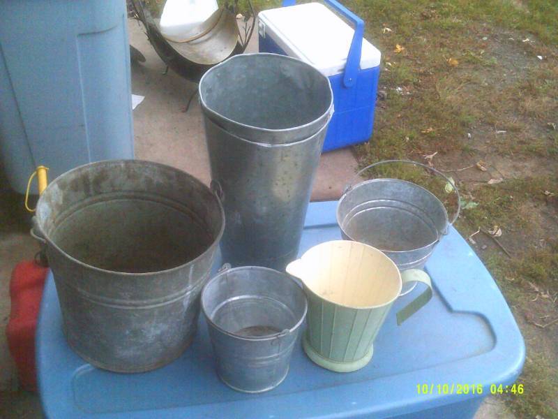 METAL BUCKETS AND PAILS
