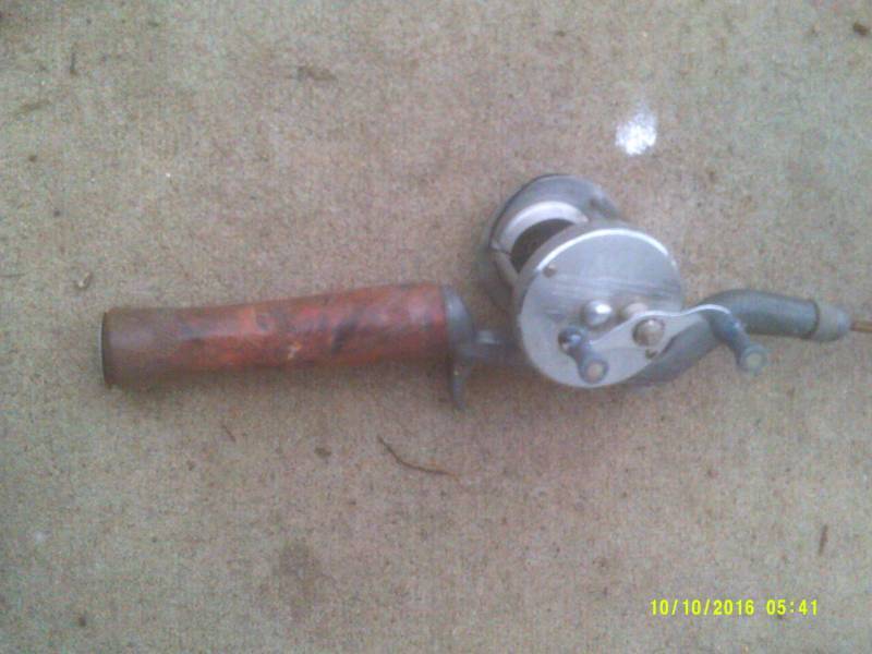 ANTIQUE STEEL ROD AND REEL