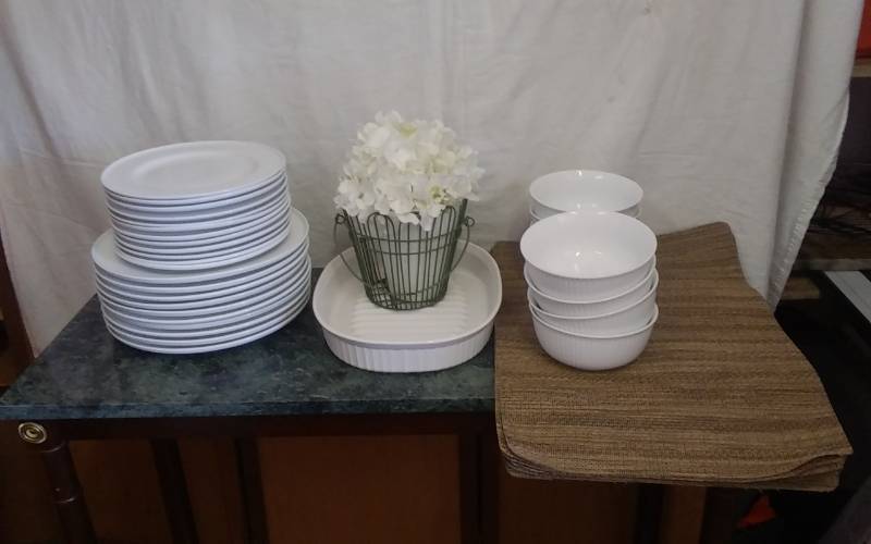 White Porcelain Dish Set (Service For 8), 6-Placemats