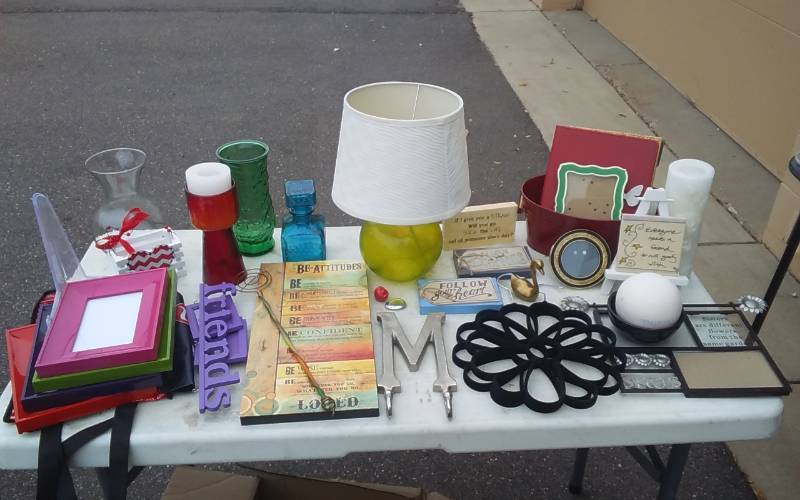 Lot Of Decor Lamp, Signs, Frames, Misc