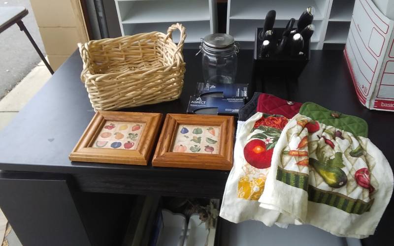Kitchen-Aid Knives & Knife Block Set, Kitchen Accessories, Towels, Decor, Misc