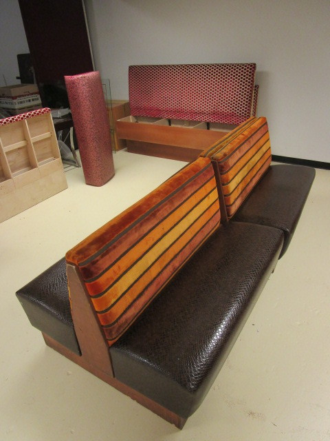 FANCY DOUBLE SIDED AND SINGLE BOOTHS