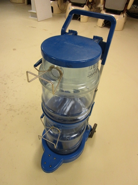 ICE TOTES WITH TROLLEY