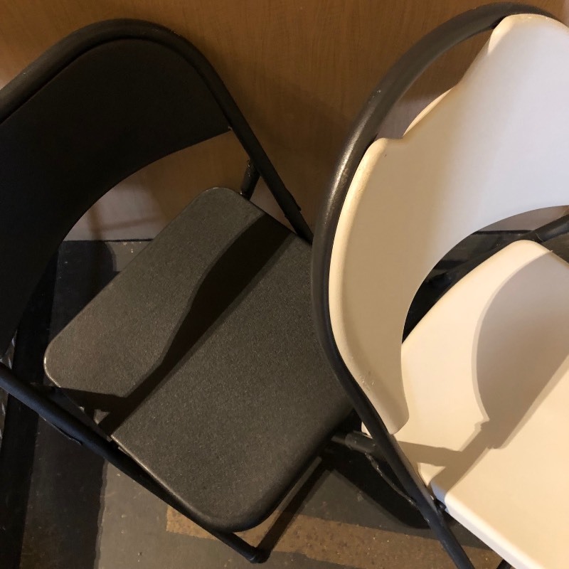 Lot of 2 Basic Folding Chairs