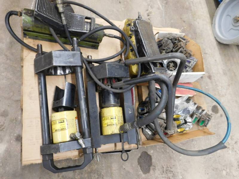 lot 22 image: Portable Hose Press with Dies