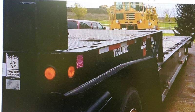 lot 5 image: 2000 Trail King Trailer
