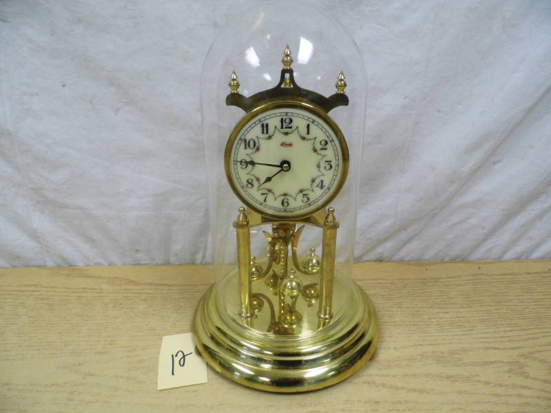 lot 12 image: Anniversary Clock