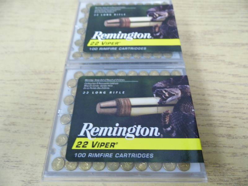lot 32 image: Lot of 2 - Remington 22 Ammo