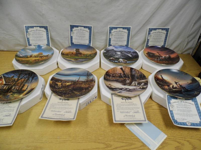 lot 38 image: Lot of 8 Terry Redlin Plates