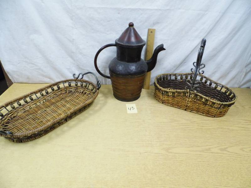 lot 43 image: Baskets - Pitcher