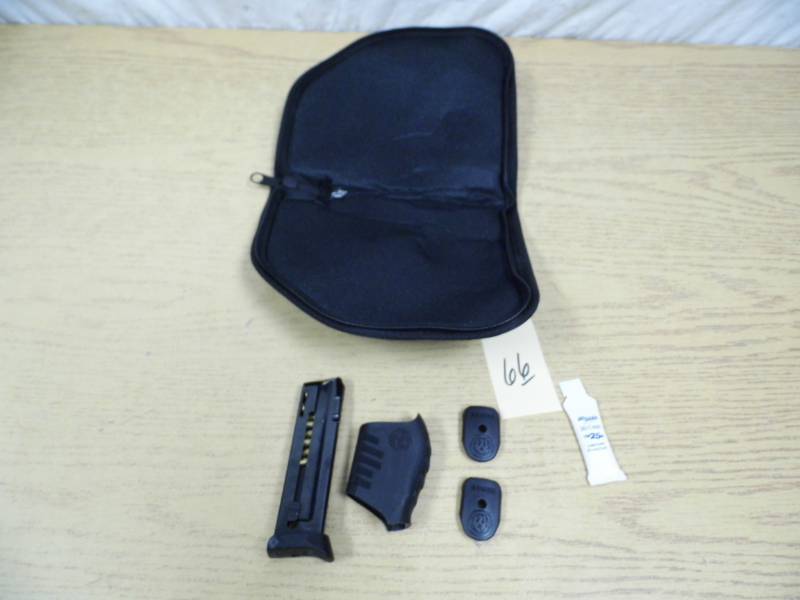 lot 66 image: Ruger Case