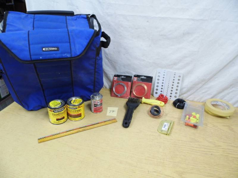 lot 72 image: Cooler Bag - Wire