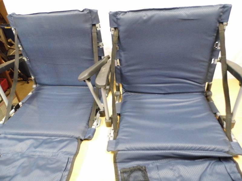 lot 98 image: Lot of 2 Stadium Seats