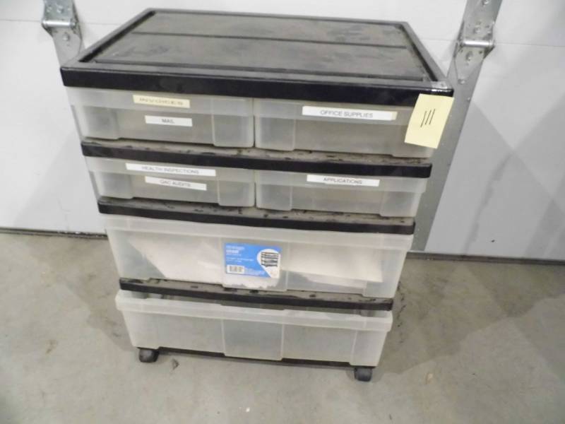 lot 111 image: Organizer w Envelopes