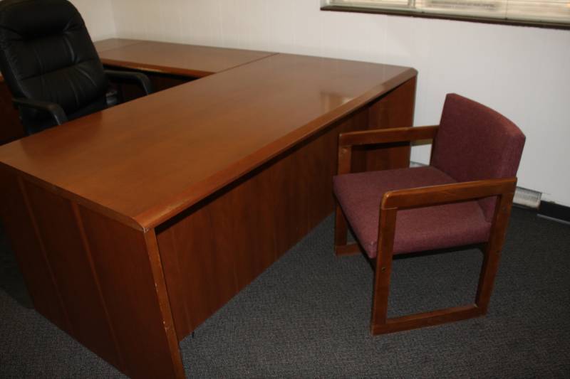 U Shape Desk, 2 Chairs, File Cabinet, Room 4