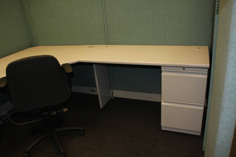 L shape Desk 96 x 108 Desk only Room 5