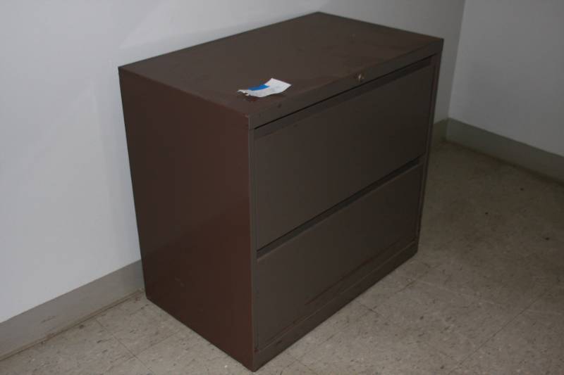 File Cabinet 30 x 18 x 28 Room 16
