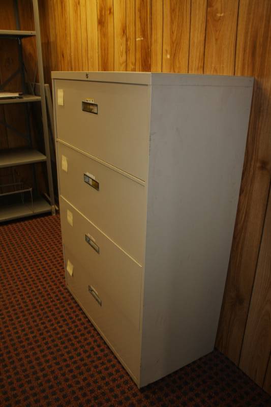 Shelving unit 110 x 87 4 Drawer File Cabinet 18 x 36 x 53 Room 17
