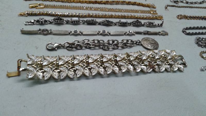 lot 4 image: Lot Of Costume Jewelry Bracelets, Used, Some Show Wear