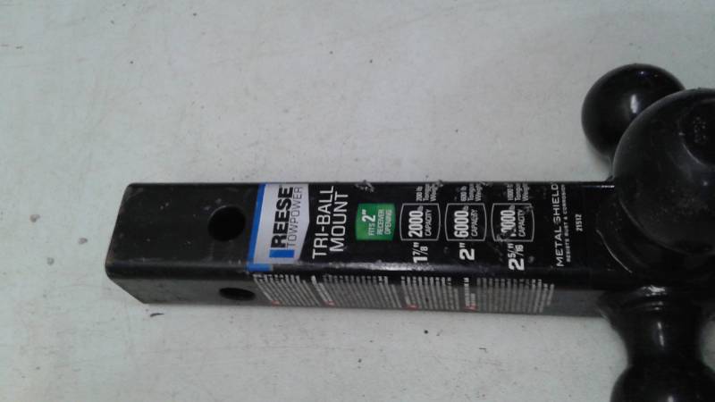 lot 21 image: Reese Tri-ball Mount, Used