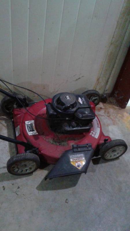 lot 41 image: Briggs & Straton 3.5 Lawnmower, Used, Untested
