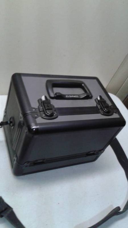 lot 75 image: New MAC Make- Up Hard Travel Case