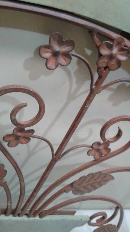 lot 78 image: Outdoor Wall Decor