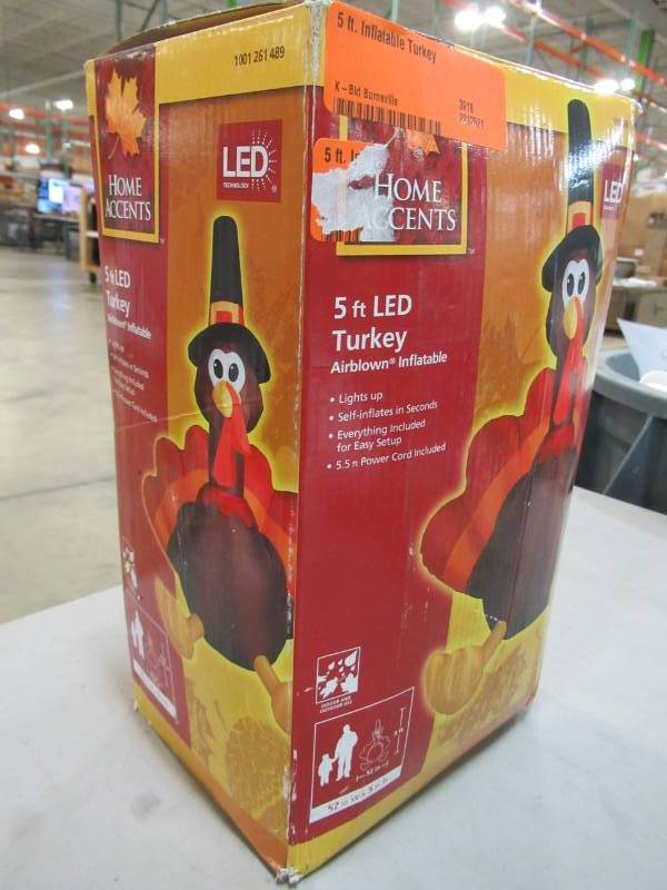 lot 28 image: 5 ft. Inflatable Turkey - New in Box