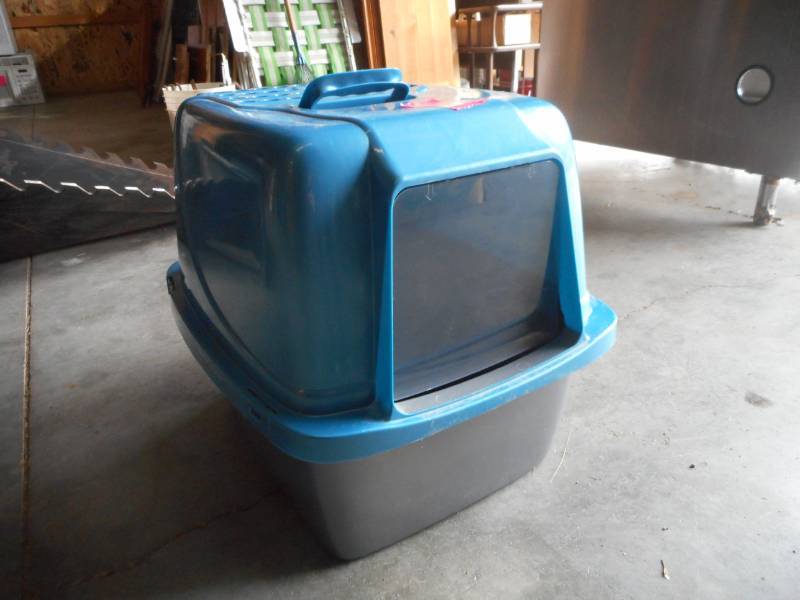 Cat Litter Box
