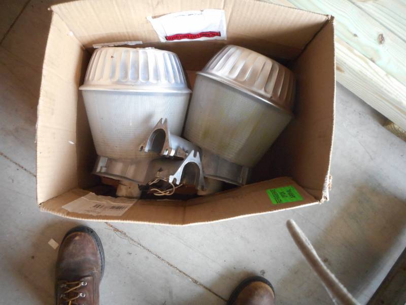 lot 26 image: Barn Lights