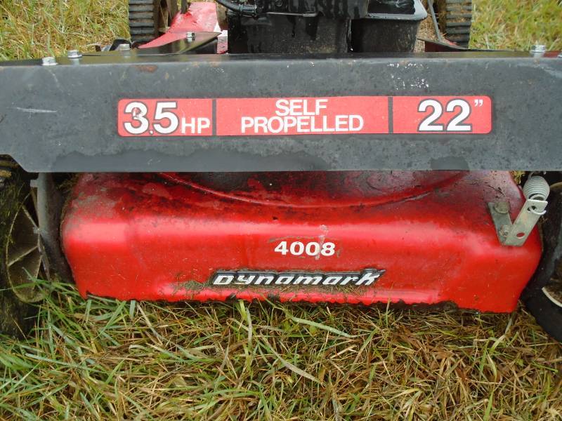 lot 8 image: Dynamark 22 Self Propelled Push Mower