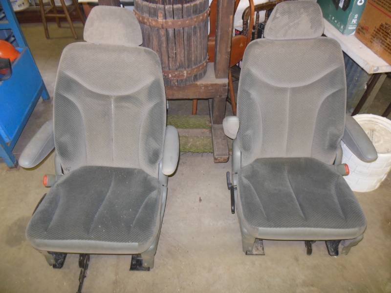 Dodge Caravan seats (put these in y...