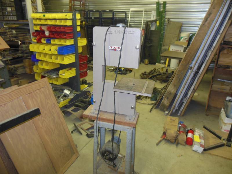 Toro band saw with metal cutting bl...
