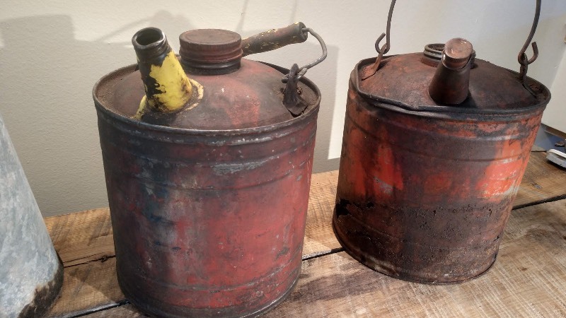 Vintage Gas Station Galvanized Metal Oil Can and Vintage Metal Oil Cans w Spout