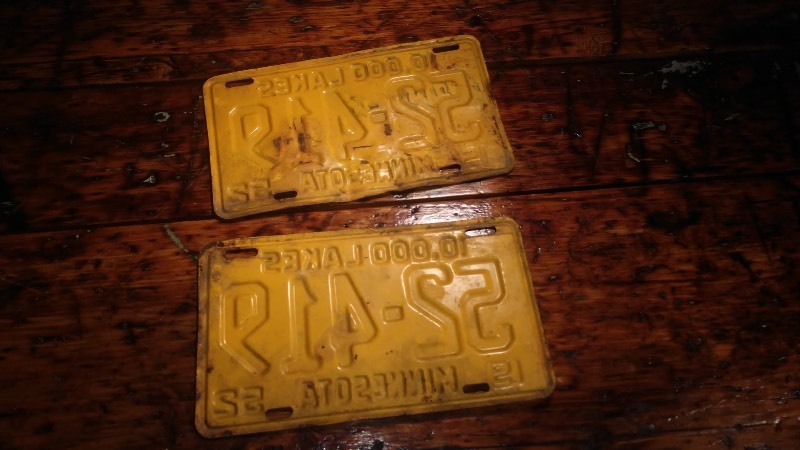 Set of Vintage License Plates (52 419)